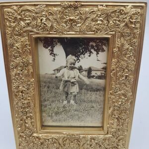 Vintage Gold Antique Cherub Frame Vintage Art Nouveau relief velvet back gesso